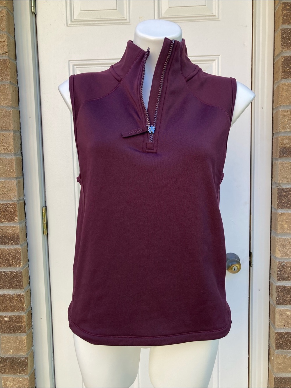 🏇Athleta Unstoppable Quarter Zip Vest - Wine